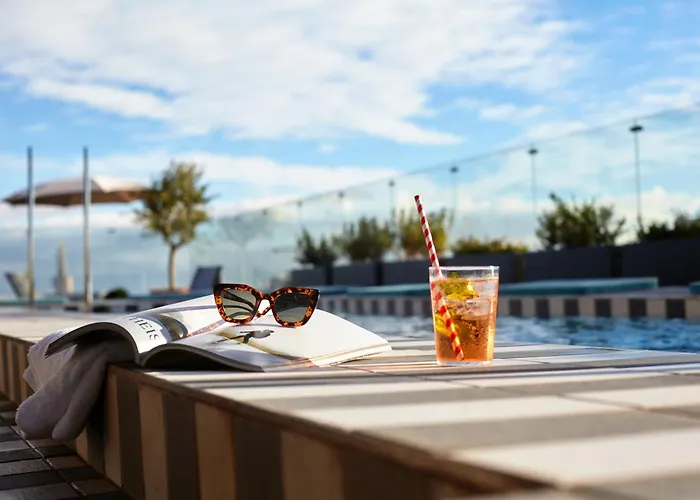 The Social Hub Barcelona Poblenou Extended Stay